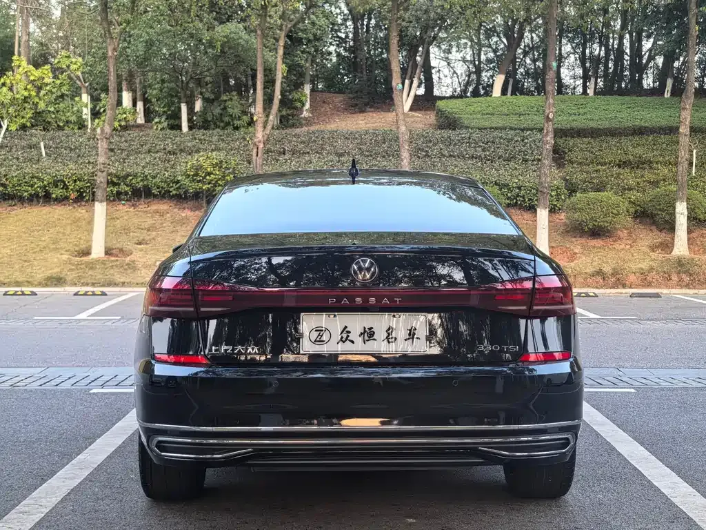 Volkswagen Passat — фото 9