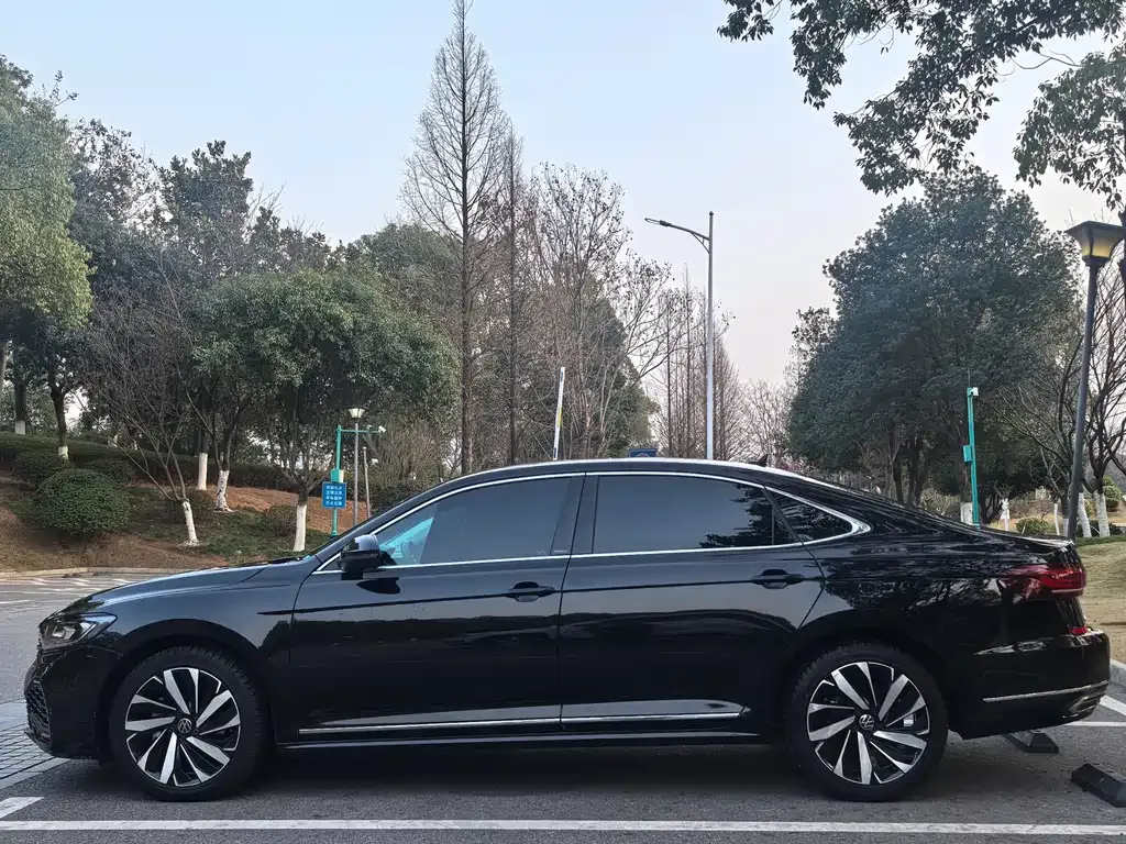 Volkswagen Passat — фото 7
