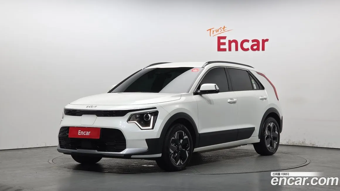 Kia Niro — фото 1