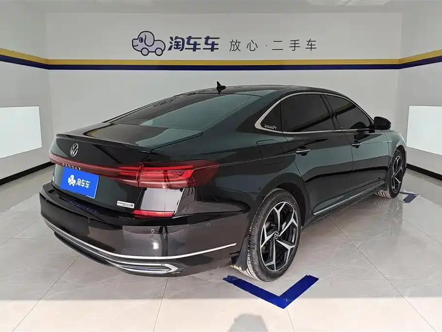 Volkswagen Passat — фото 6