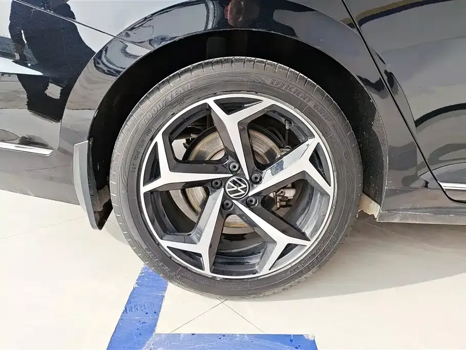Volkswagen Passat — фото 5