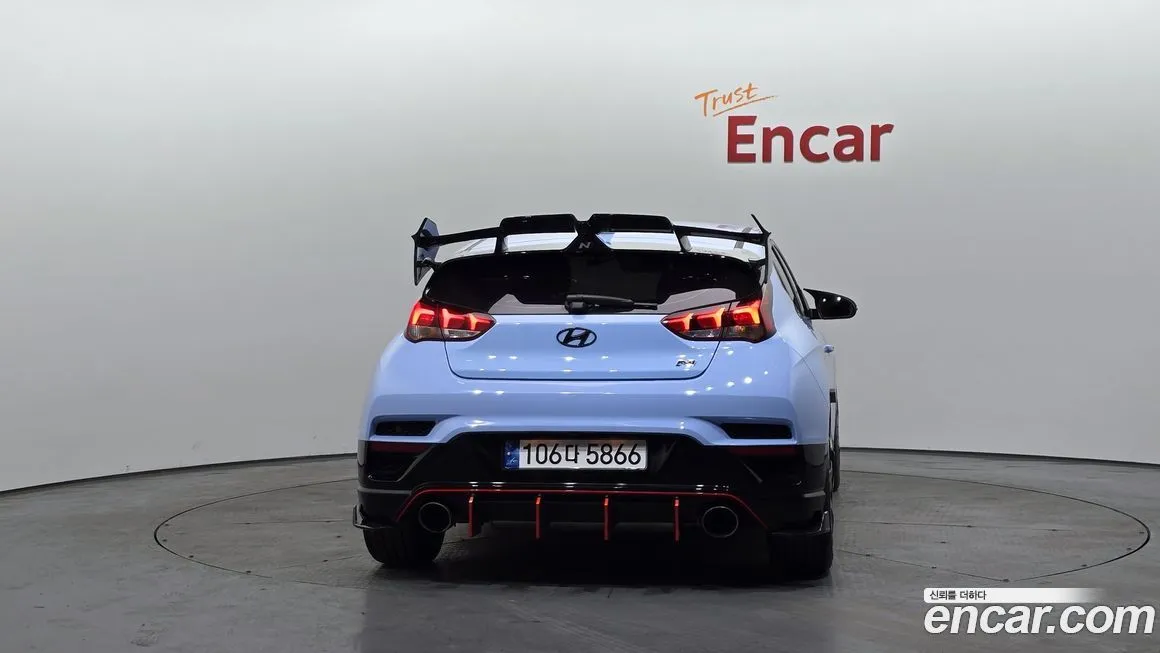 Hyundai Veloster — фото 3