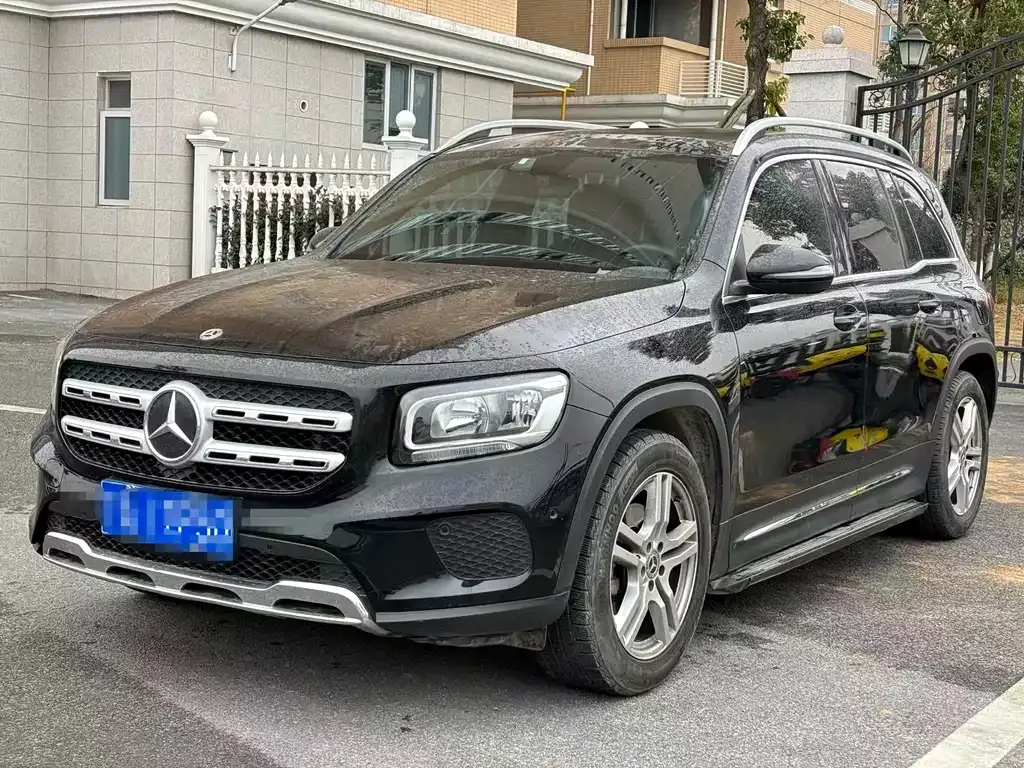 Mercedes-Benz GLB — фото 9
