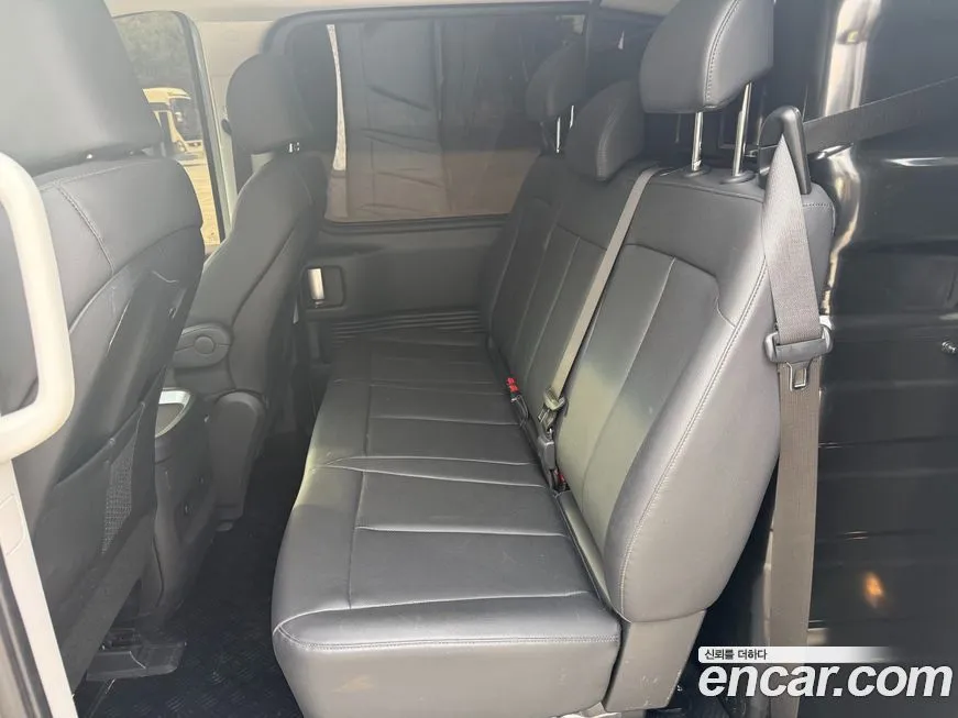 Hyundai Staria — фото 2