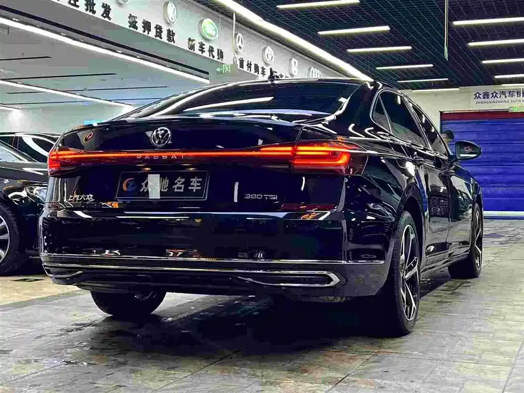 Volkswagen Passat — фото 2