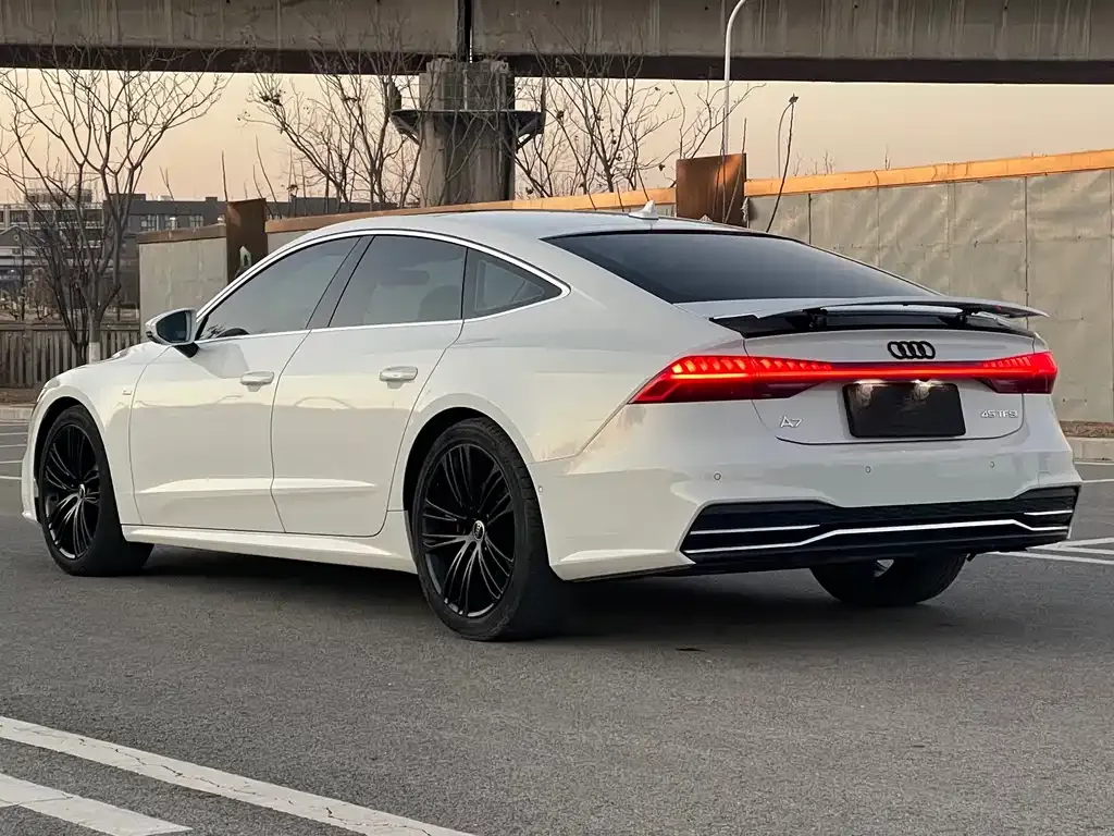 Audi A7 — фото 3