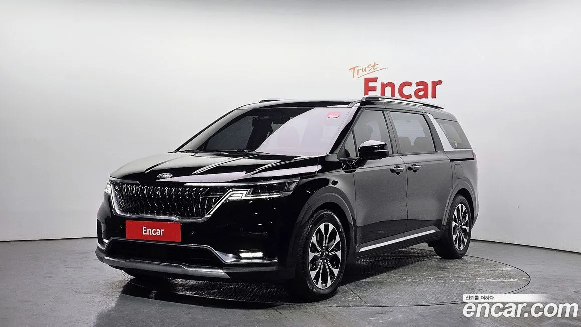 Kia Carnival — фото 1