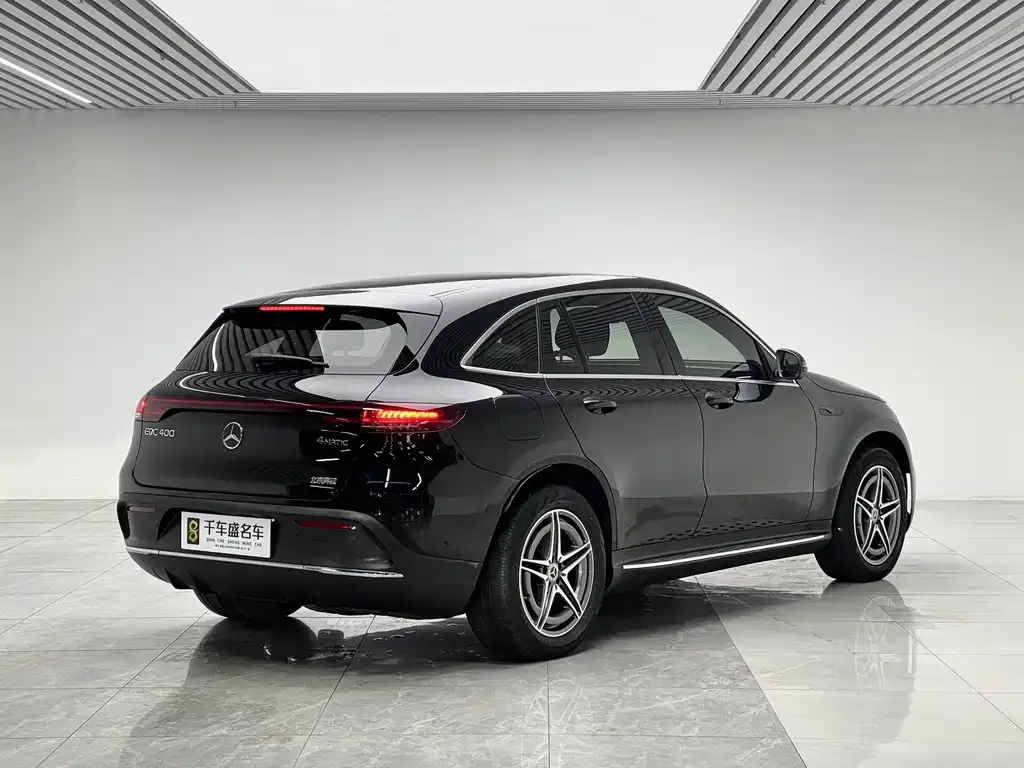 Mercedes-Benz EQC — фото 7
