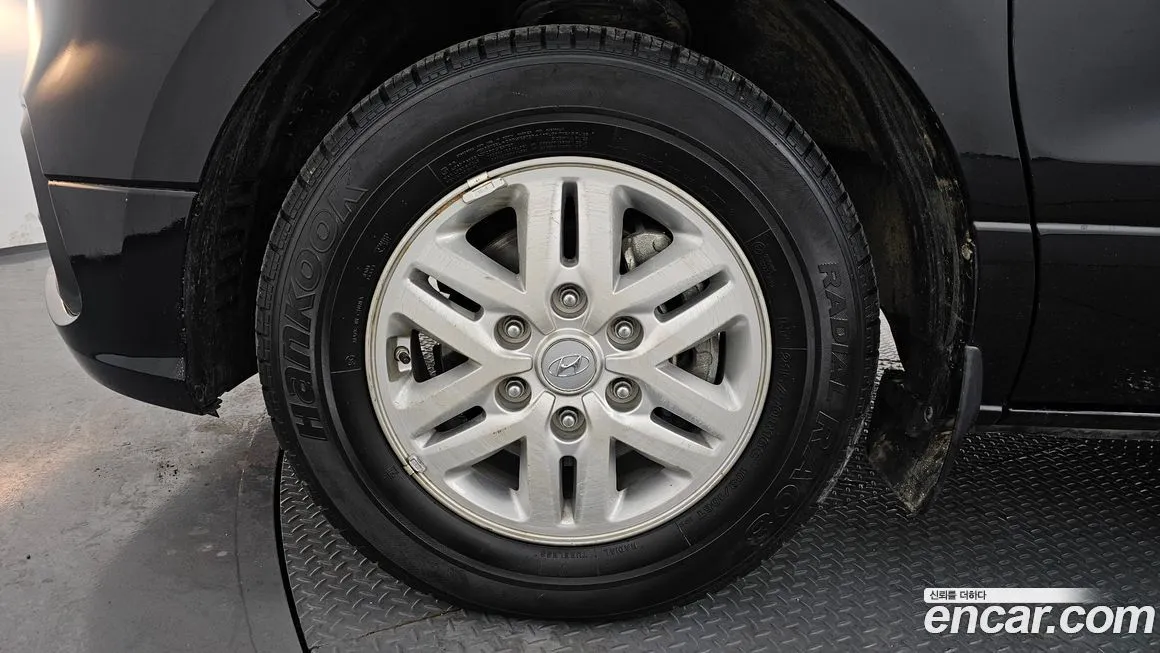 Hyundai Starex — фото 10