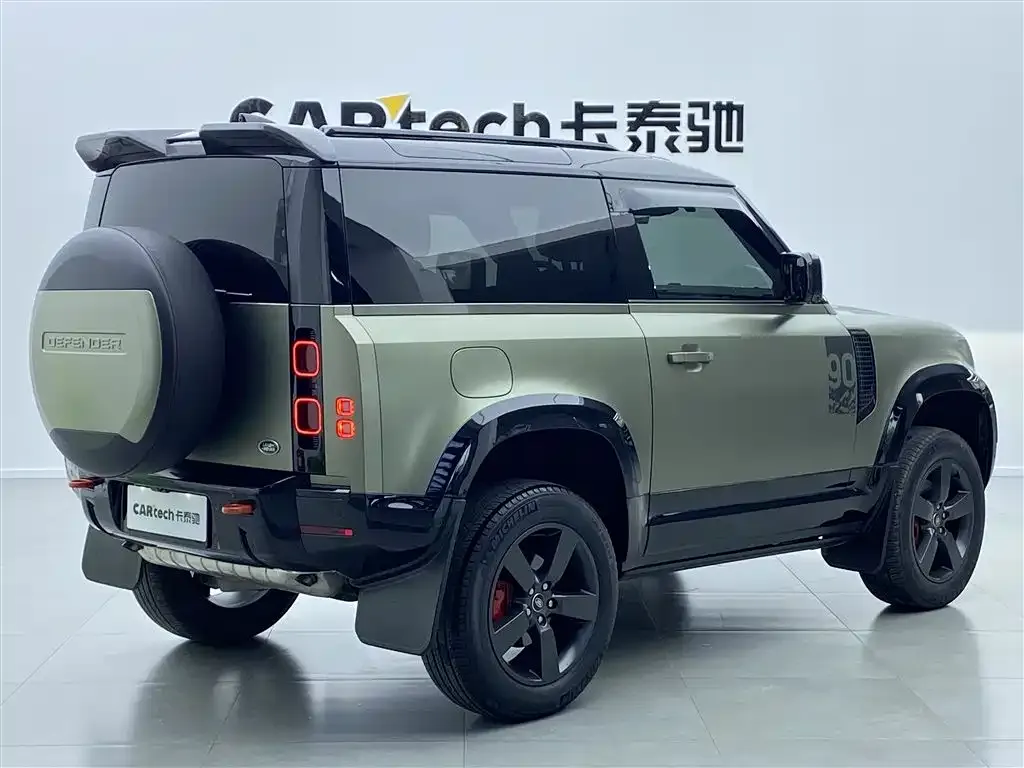 Land Rover Defender — фото 7