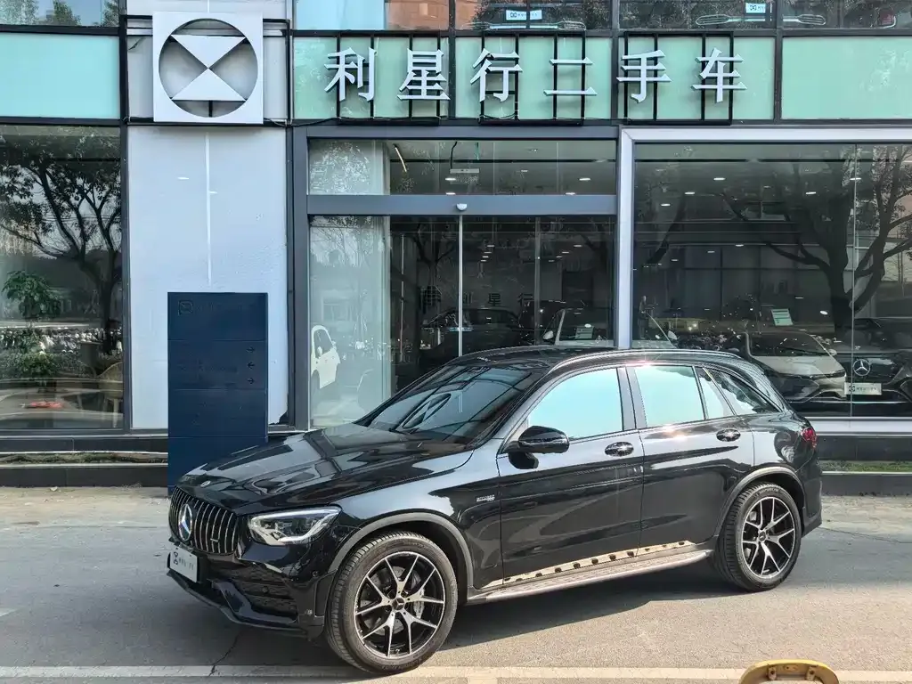 Mercedes-Benz GLC AMG — фото 1