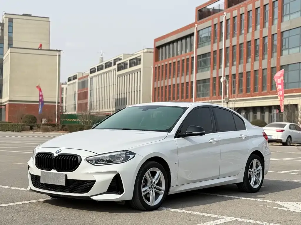 BMW 1 Series — фото 1