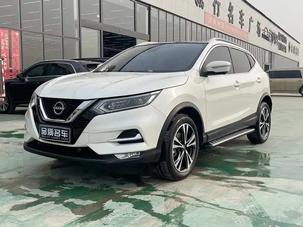 Nissan Qashqai — фото 1