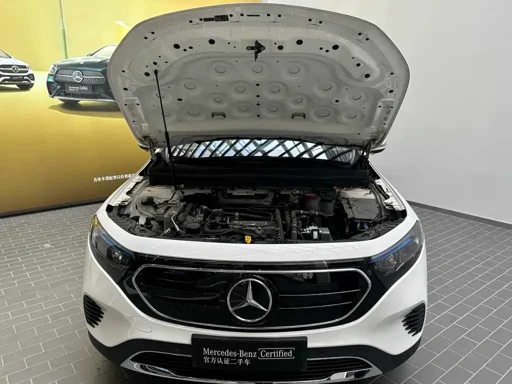 Mercedes-Benz EQB — фото 9