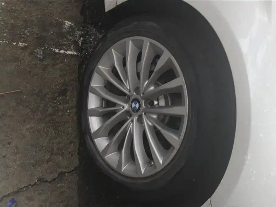 BMW 5 Series New Energy — фото 9