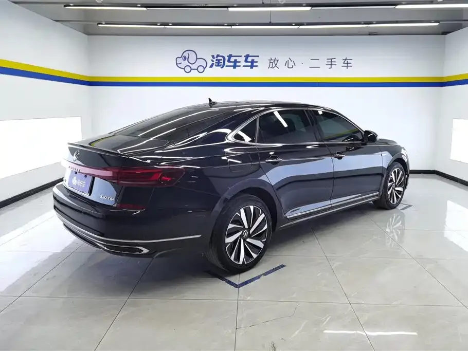 Volkswagen Passat — фото 7