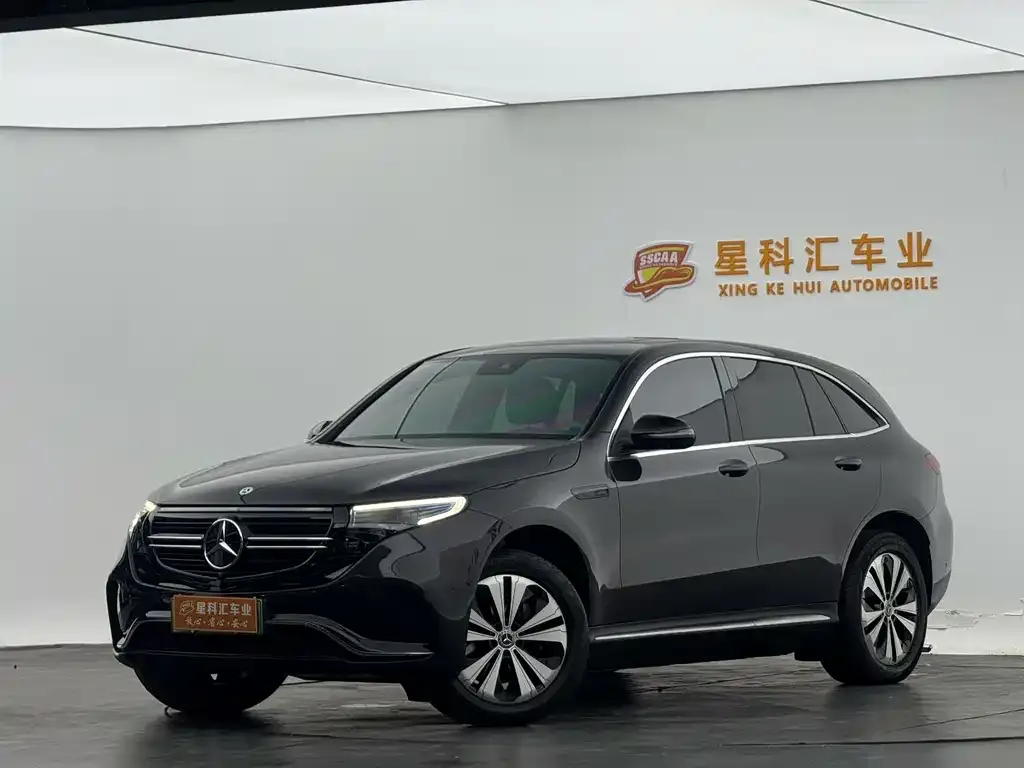 Mercedes-Benz EQC — фото 1