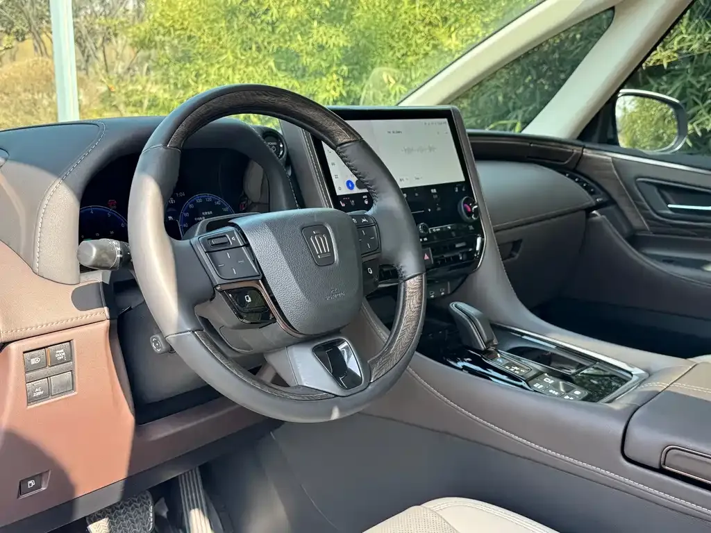 Toyota Vellfire — фото 4