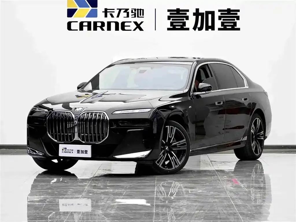 BMW 7 Series — фото 1