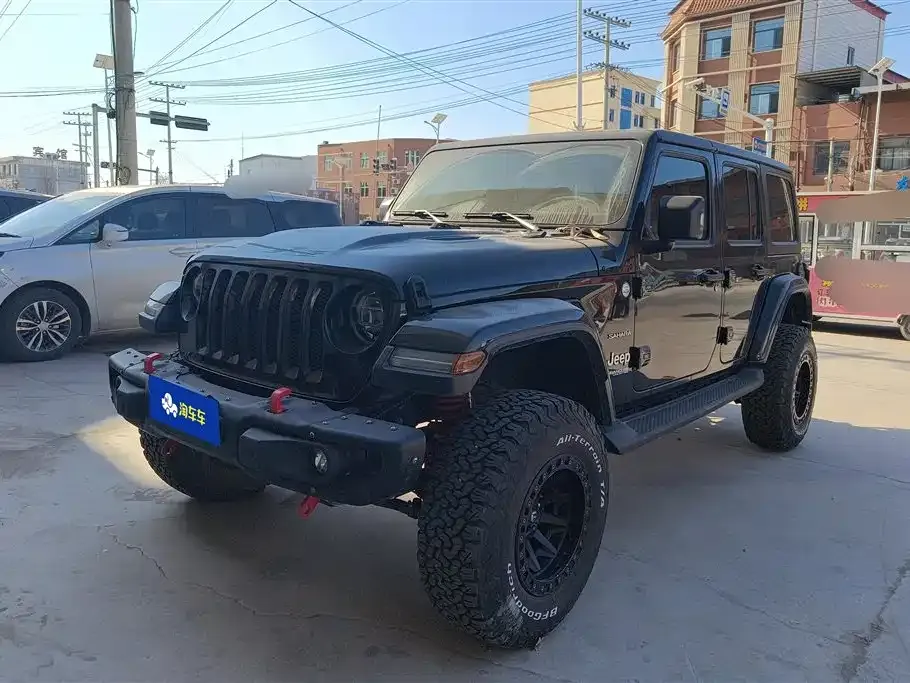 Jeep Wrangler — фото 1