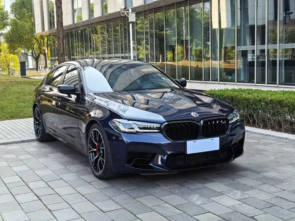 BMW M5 — фото 8