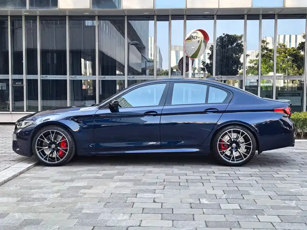 BMW M5 — фото 3