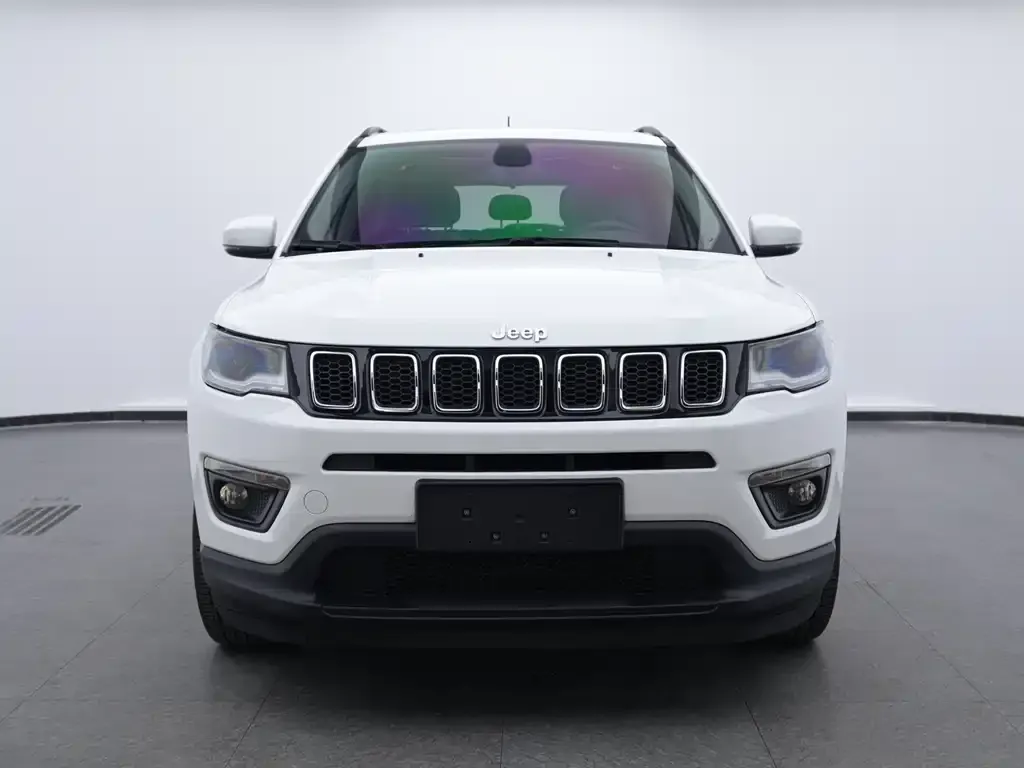 Jeep Compass — фото 5