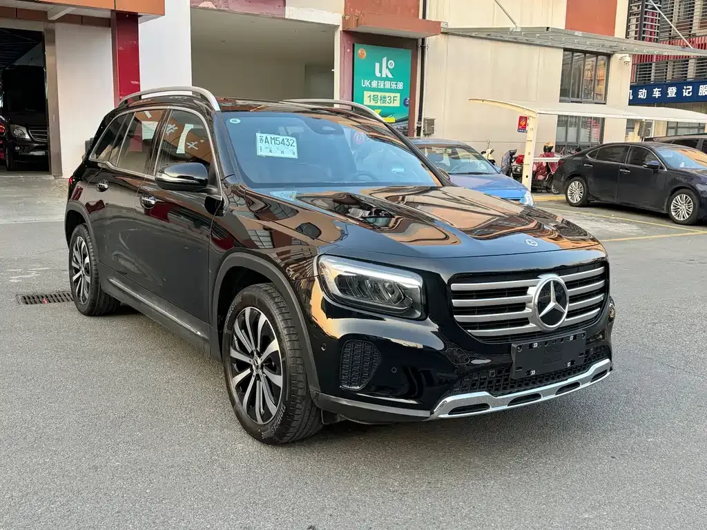 Mercedes-Benz GLB — фото 10