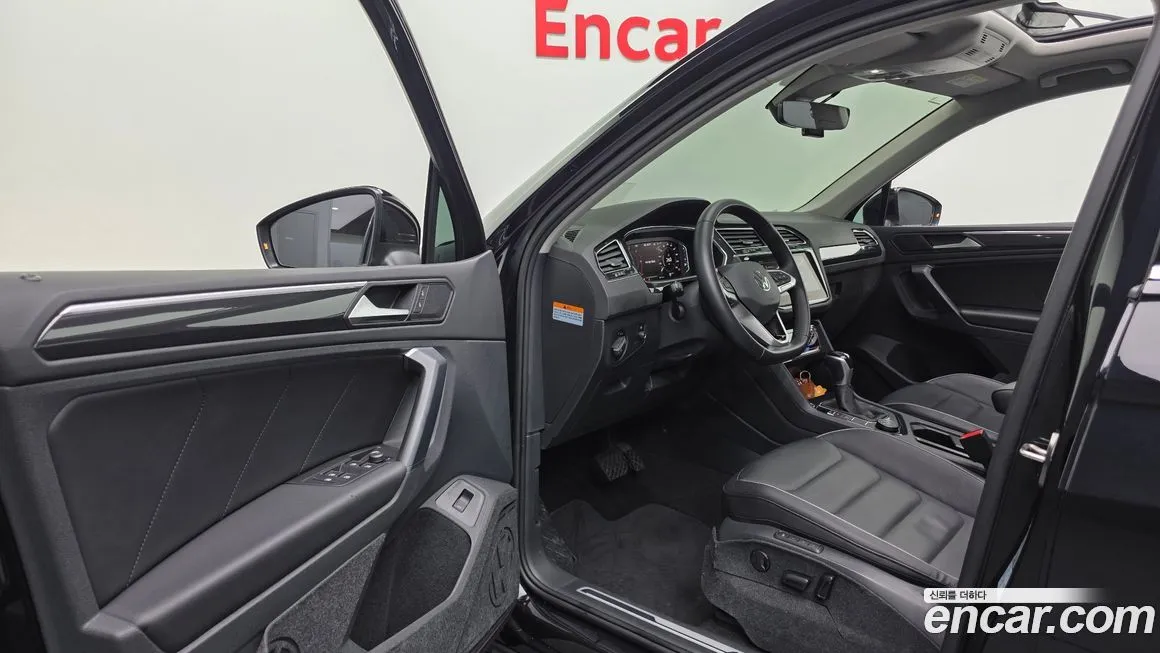 Volkswagen Tiguan — фото 8