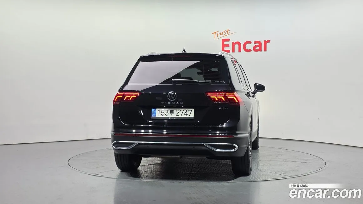 Volkswagen Tiguan — фото 2