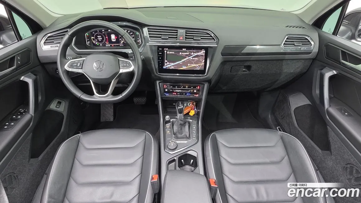 Volkswagen Tiguan — фото 9
