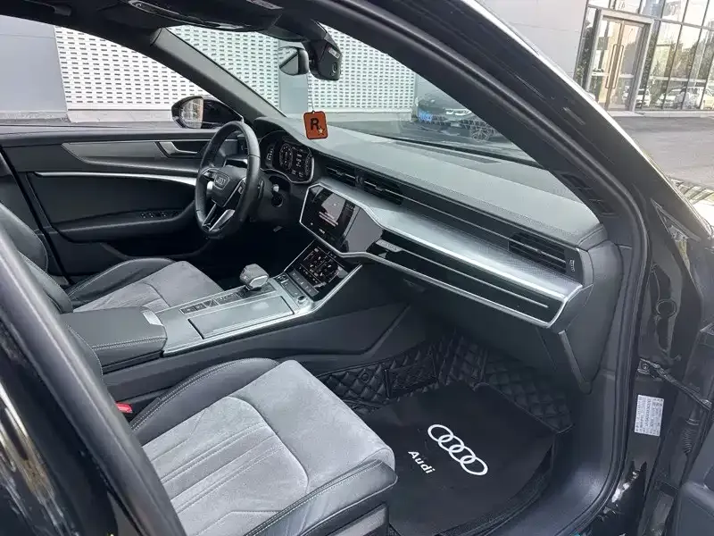 Audi A6L — фото 6