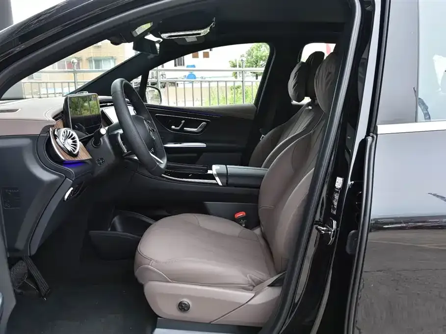 Mercedes-Benz EQE SUV — фото 2