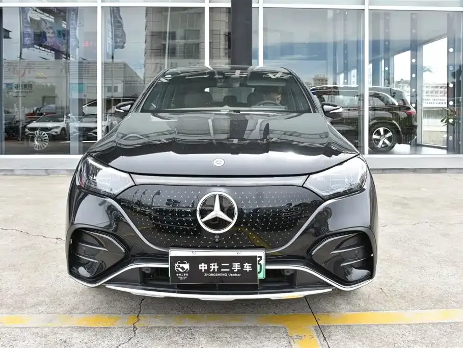 Mercedes-Benz EQE SUV — фото 4
