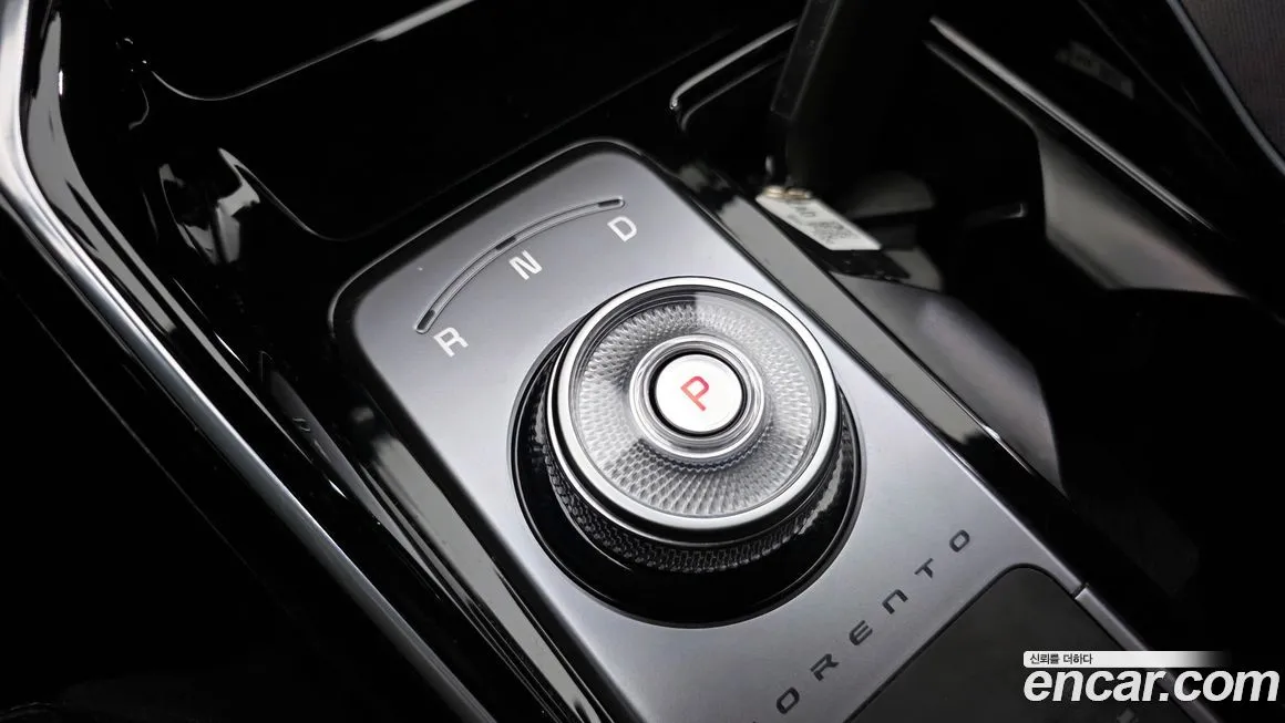 Kia Sorento — фото 9