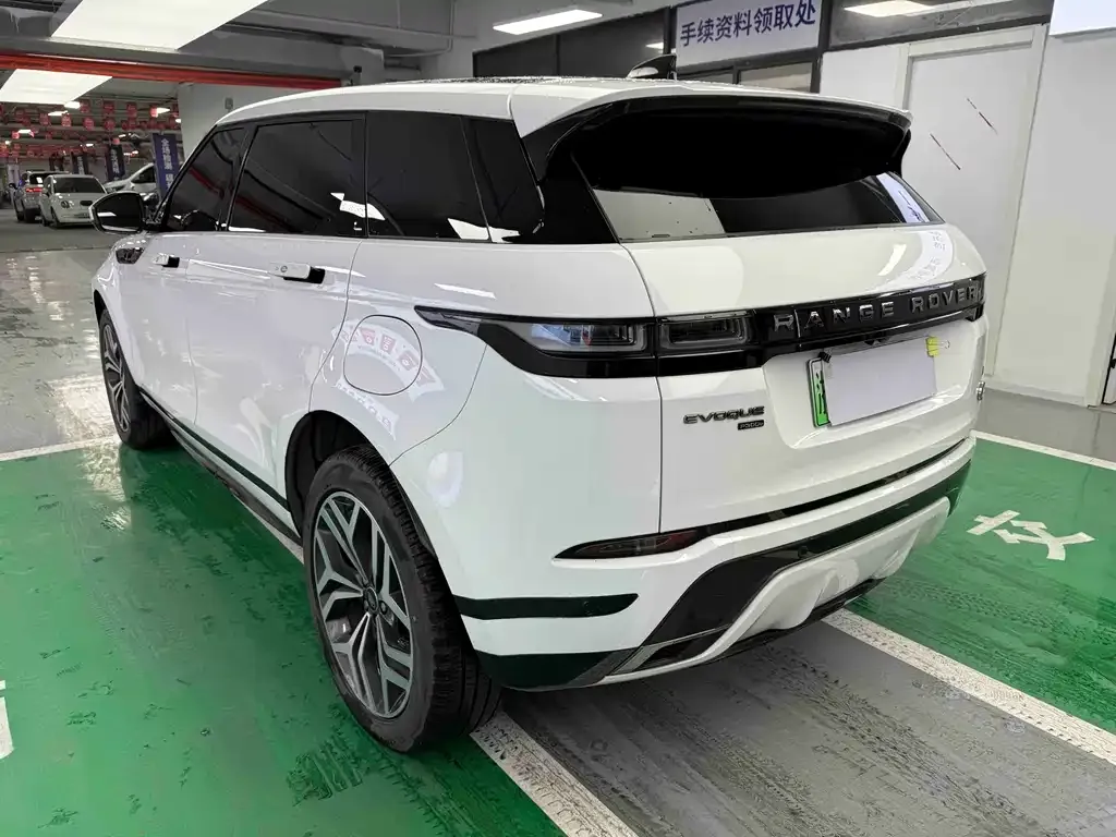 Land Rover Evoque PHEV — фото 9