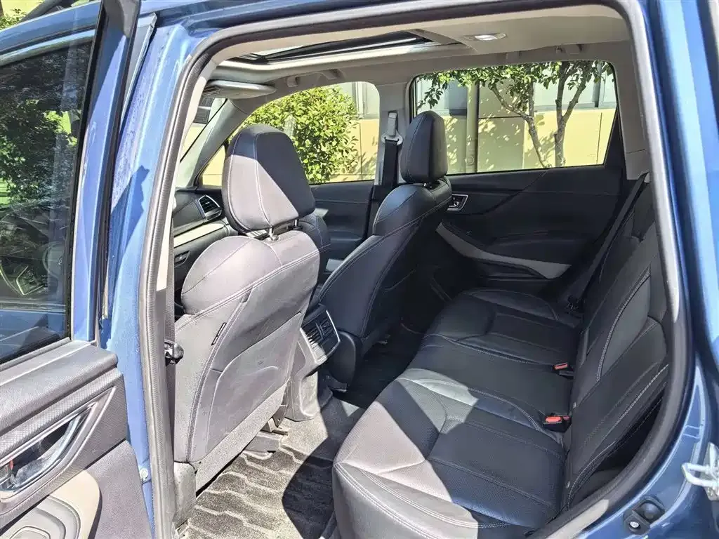Subaru Forester — фото 10