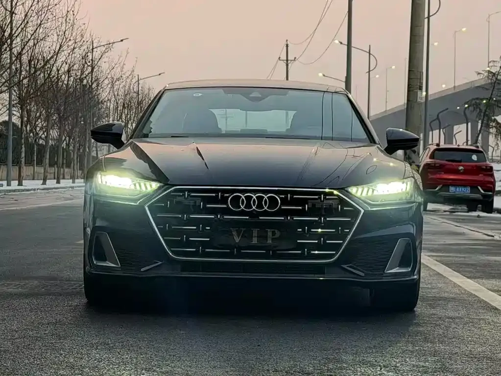 Audi A7L — фото 7