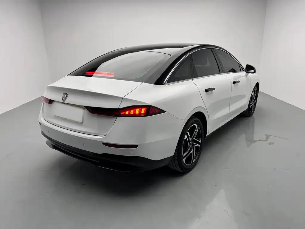 Roewe D7 — фото 4
