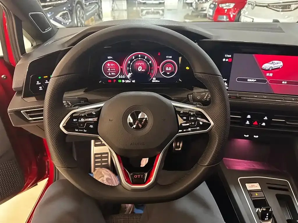 Volkswagen Golf GTI — фото 4