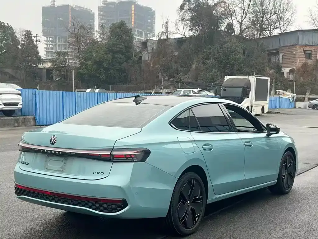 Volkswagen Passat — фото 9