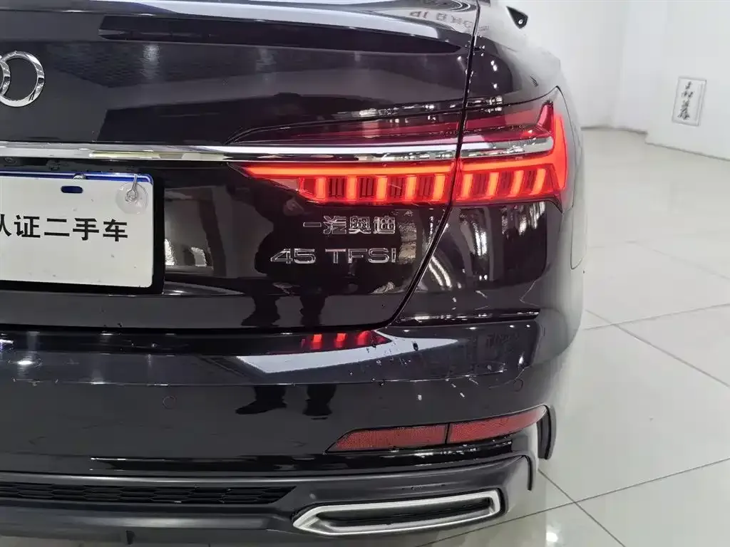Audi A6L — фото 9