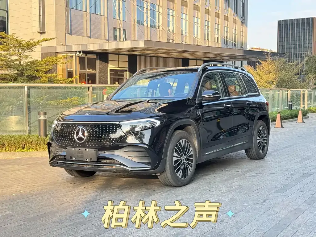 Mercedes-Benz EQB — фото 1