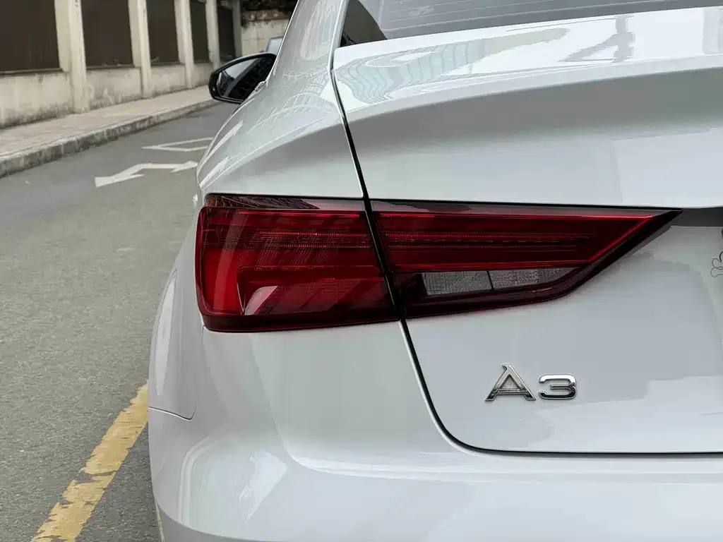 Audi A3 — фото 2