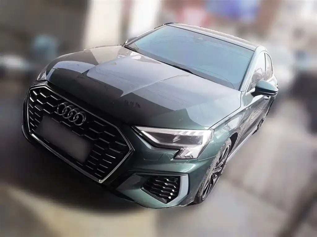 Audi A3 — фото 1