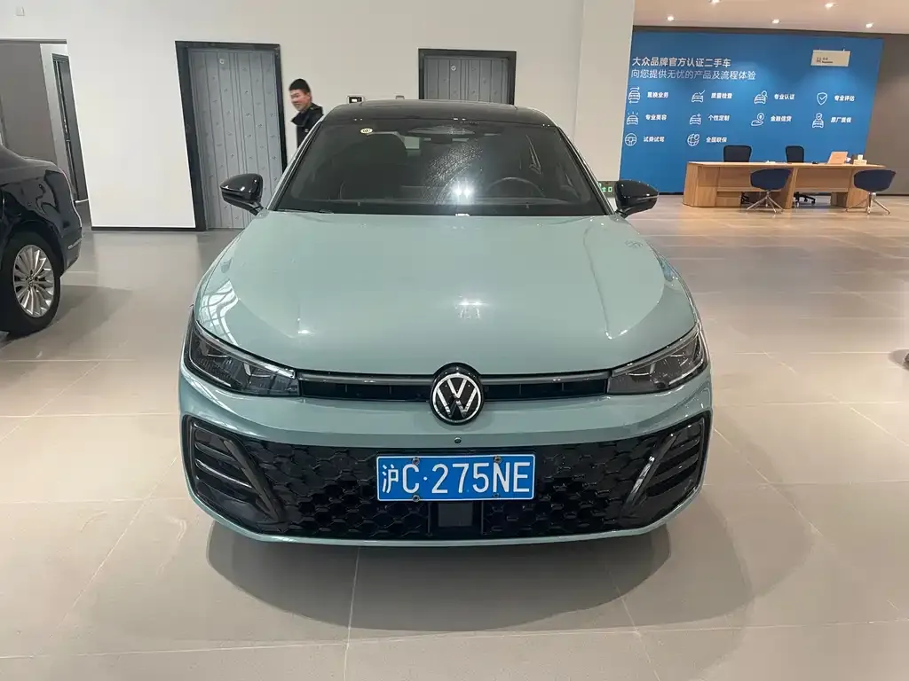 Volkswagen Passat — фото 7