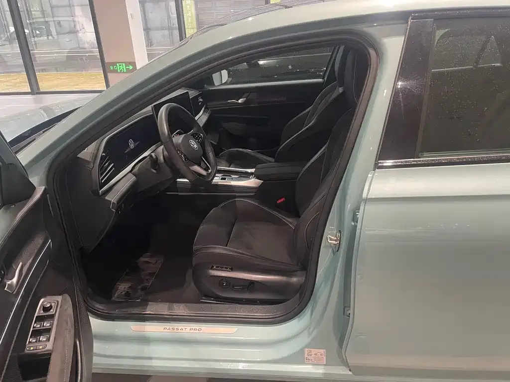 Volkswagen Passat — фото 10