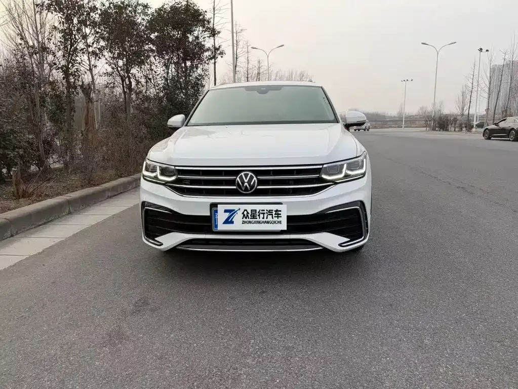 Volkswagen Tiguan L — фото 5