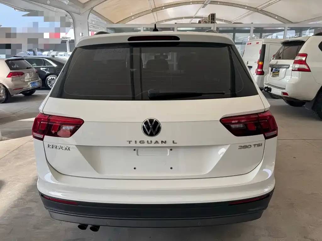 Volkswagen Tiguan L — фото 7