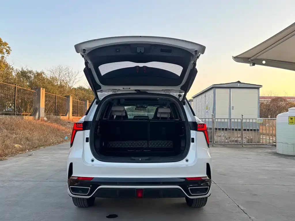 Changan CS75PLUS — фото 2